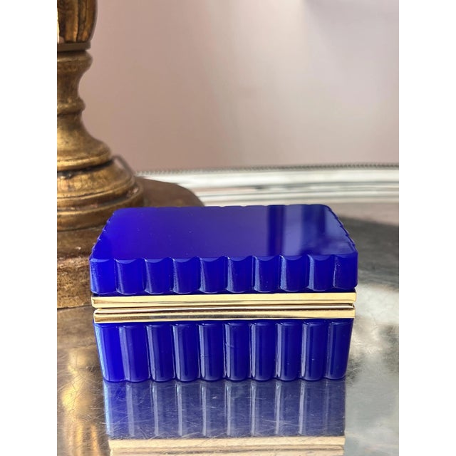 1960s Cobalt Italian Opaline glass casket with gold mounts and scalloped sides For Sale - Image 12 of 16