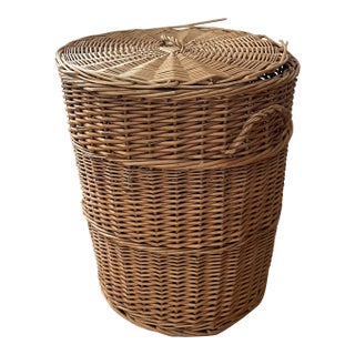 Organic Modern Wicker Humper Basket With Cover For Sale