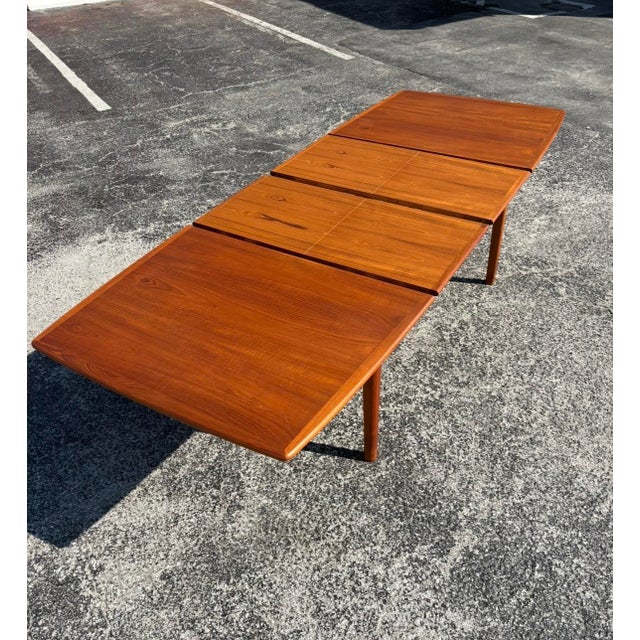 Mid Century Danish Teak Dining Set W/ 2 Butterfly Leaves & 8 Chairs For Sale - Image 9 of 15