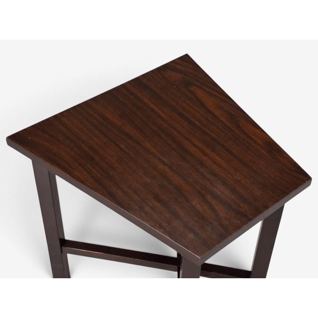 Edward Wormley, Wedge Side Tables, Mahogany, Brass, Usa, 1955 For Sale - Image 11 of 13
