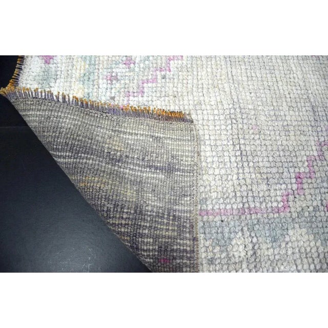 Turkish Beige & Pink Herki Runner Rug For Sale - Image 5 of 6