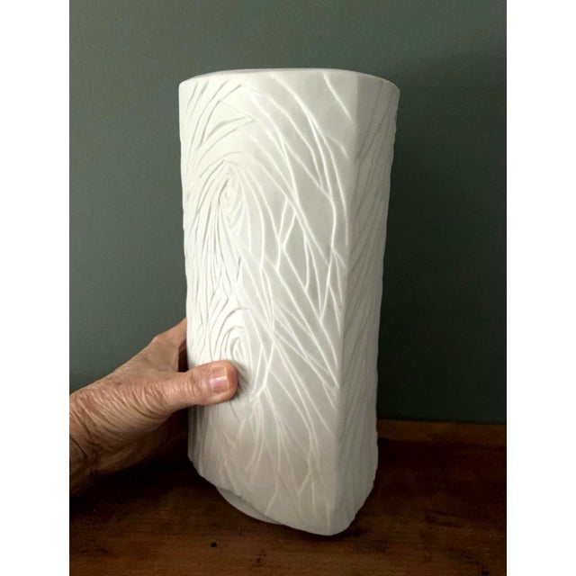 1980s Vintage Naaman White Porcelain Triangular Modern Vase For Sale - Image 5 of 12