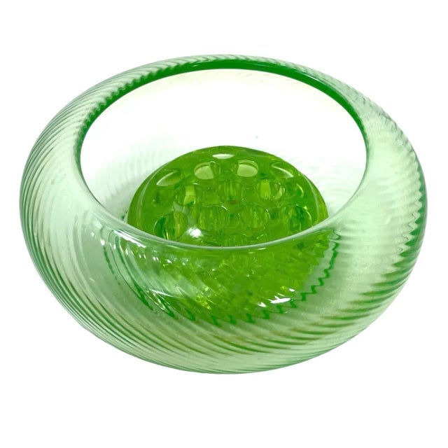 1930s Art Deco Uranium Glass Spiral Bowl For Sale - Image 4 of 8