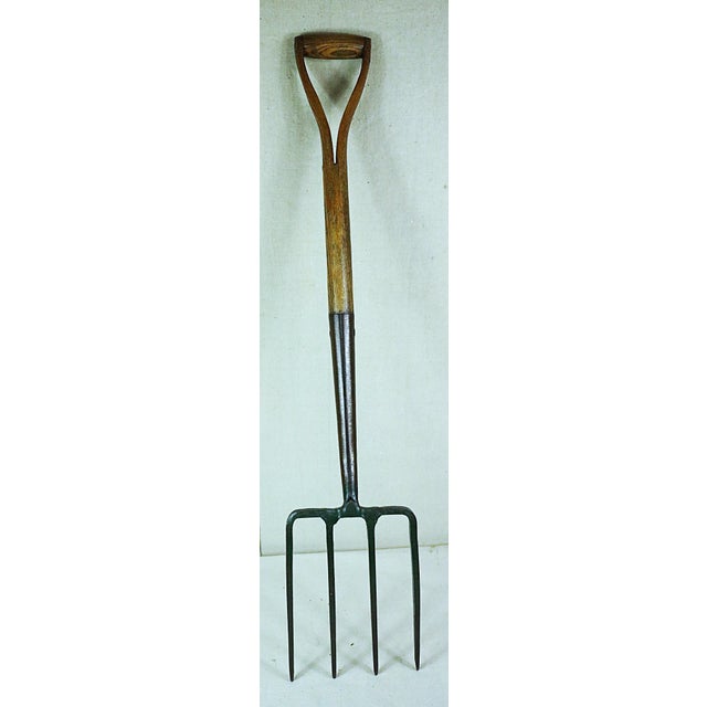 Edwardian Period English Gardening Fork For Sale - Image 6 of 8