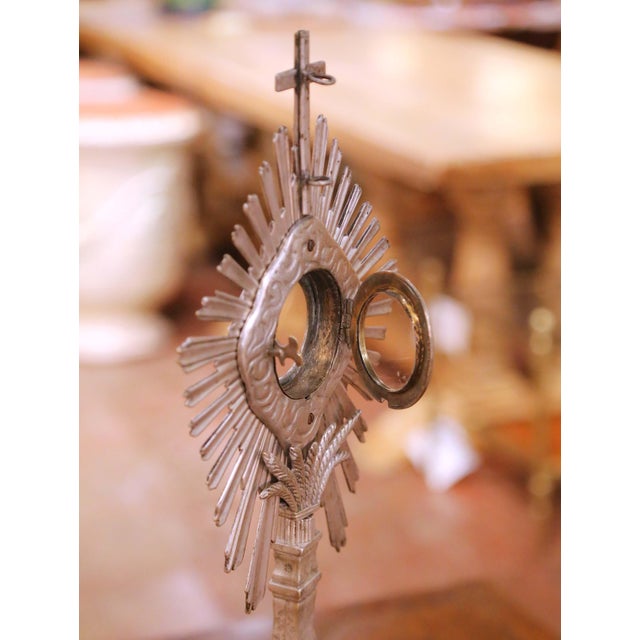 Metal 19th Century French Silvered Bronze Catholic Ostensoir Monstrance With Sunburst For Sale - Image 7 of 8