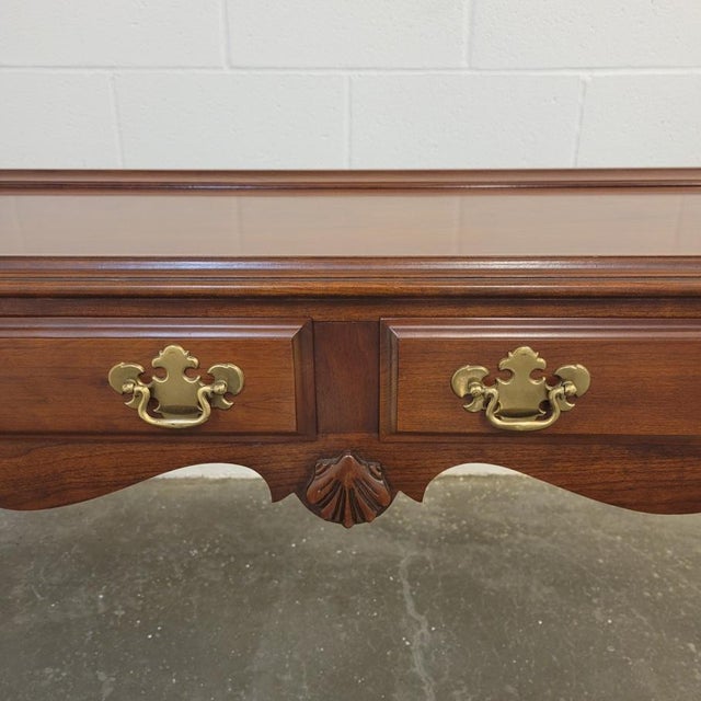 Late 20th Century Vintage Cherry Queen Anne Console Sofa Hall Table With Shell For Sale - Image 5 of 7