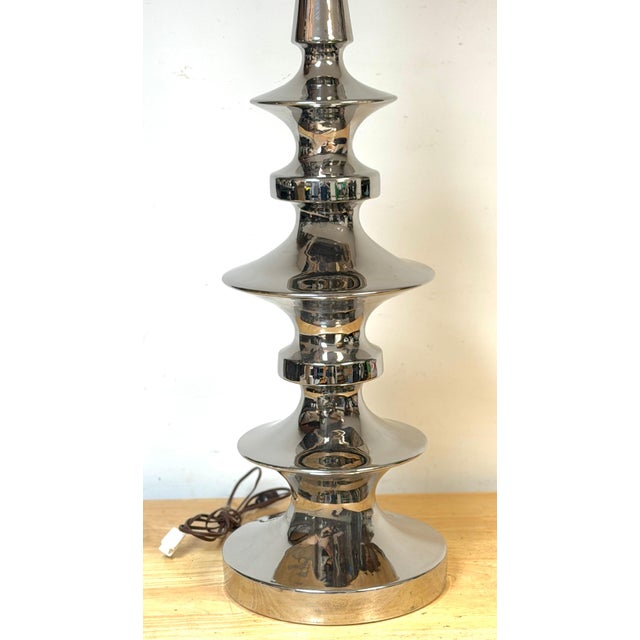 Late 20th Century Tony Duquette Style Mercury Glazed Porcelain Totem Lamp, Hollywood Regency For Sale - Image 12 of 15