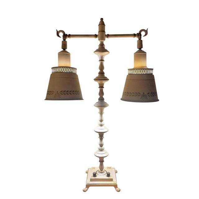 English Vintage Cream Tole Double-Arm Table Lamp With Pierced Shades – Hollywood Regency Style For Sale - Image 3 of 18