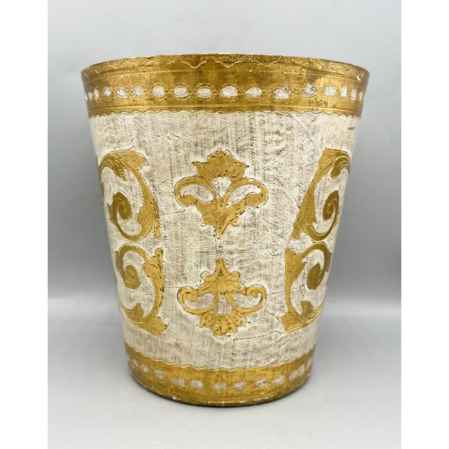 Vintage Italian Florentine Gilt Resin Wastebasket – Hollywood Regency / Neoclassical / Italian Classic For Sale In Houston - Image 6 of 10