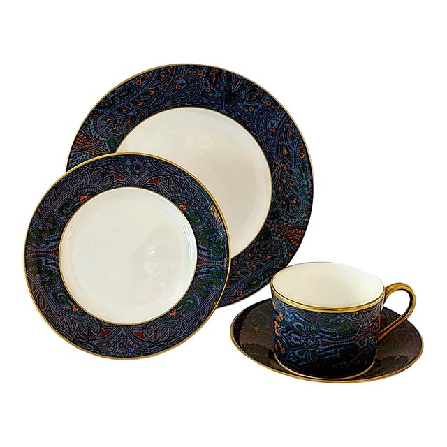 Vintage Ralph Lauren for Wedgwood King Charles Paisley Bone China Dinnerware Service for Six - Set of 24 For Sale