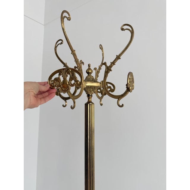 1960s Vintage Italian Brass Coat Rack with Rotating Crown and Female Face Tripod Base, 1960s For Sale - Image 5 of 18