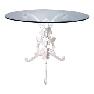 1950s Woodard Trianon Regency Round Glass Top Aluminum Base Table Dining Table, Attributed For Sale