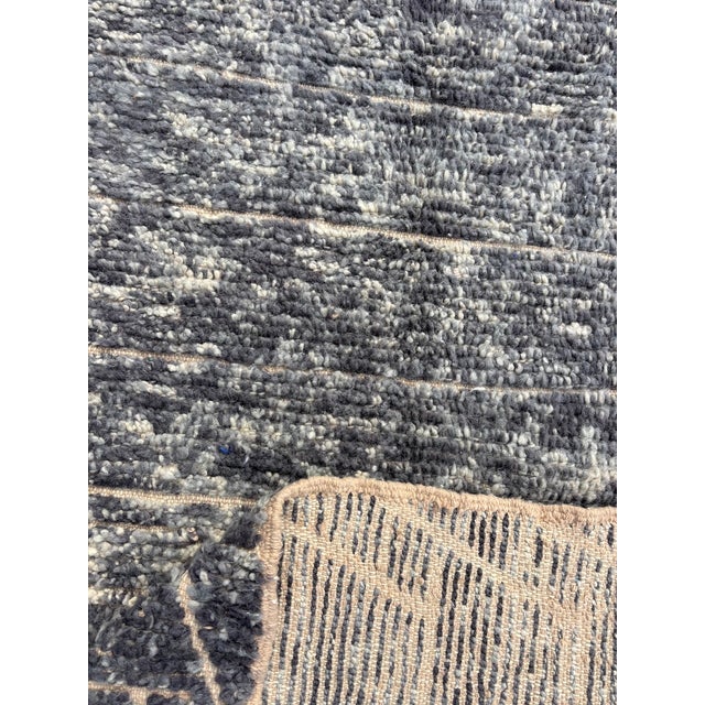Handwoven Beni Ouarain Rug – Charcoal Gray Moroccan Wool Rug – Luxury Berber Carpet – Contemporary Minimalist Design For Sale - Image 9 of 9