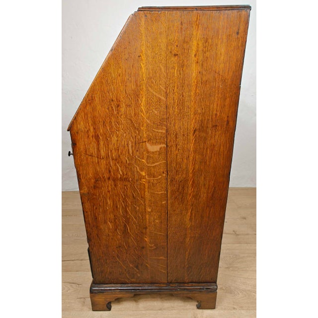 George III Desk in Oak, 1780 For Sale - Image 17 of 18