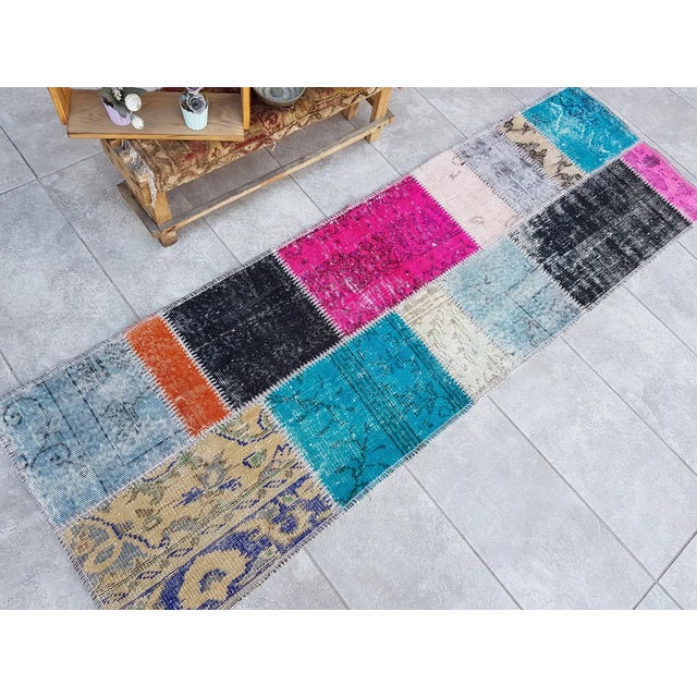 Turkish Mid 20th Century Oushak Anatolian Floral Runner For Sale - Image 3 of 10