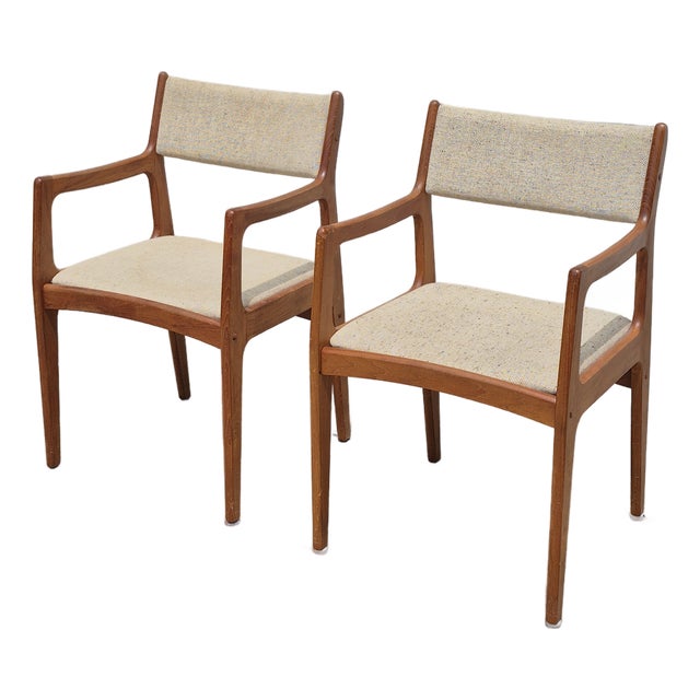 1970s D-Scan Danish Modern Style Teak Arm Chairs Oatmeal Upholstery, a Pair For Sale