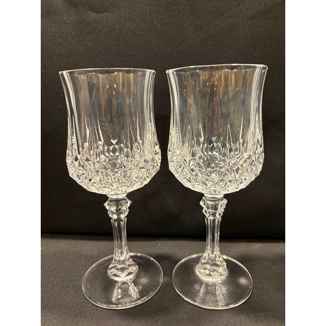 Late Twentieth Century Cristal D’Arques Lead Crystal Pitcher and Four Wine Glasses in the Longchamp Pattern For Sale - Image 9 of 10