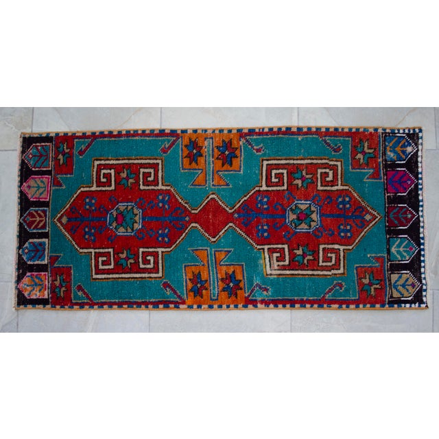 1970s Vintage Oushak Rug Hand Knotted Small Rug Mat - 1′8″ × 3′11″ For Sale - Image 13 of 14