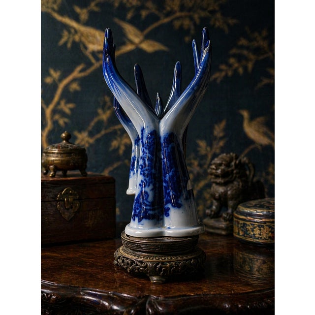 Chinoiserie Vintage Blue and White Porcelain Chinoiserie Flow Blue Hands Sculpture Vase on Ornate Base For Sale - Image 3 of 9