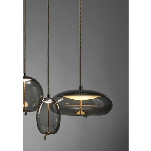 Contemporary Brokis “Knot” suspension lamp in transparent smoke-grey glass, pendant Light For Sale - Image 3 of 5