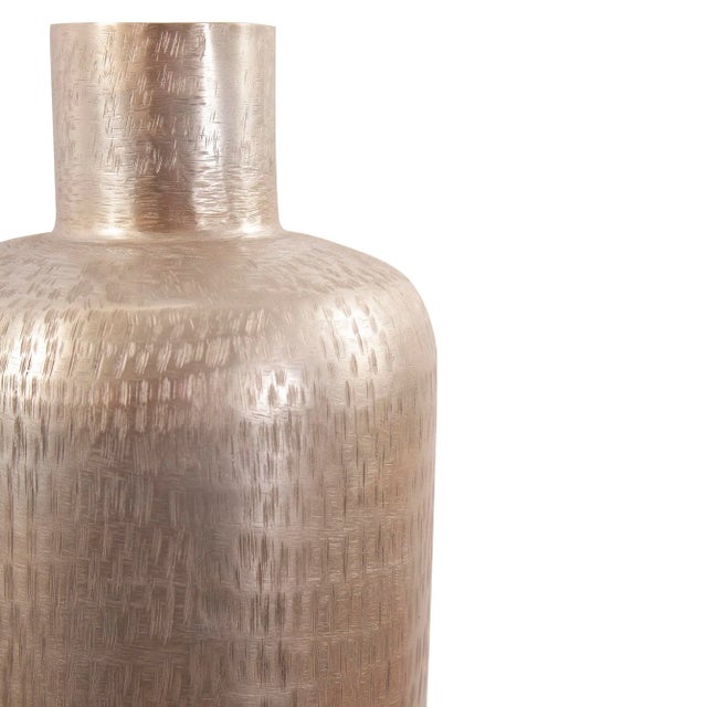 Modern The Etched Crossways Short Neck Bottle Vase, Large For Sale - Image 3 of 9