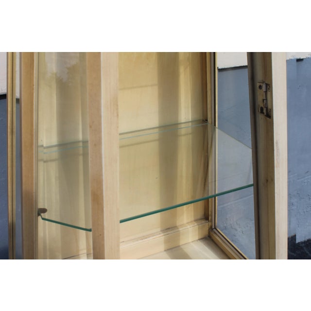 1960s Mid Century Modern Display Cabinet - Obelisk Form For Sale - Image 10 of 13