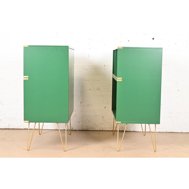 Thomasville Mid-Century Hollywood Regency Campaign Green Lacquered Bookcases on Hairpin Legs, Newly Refinished For Sale - Image 10 of 12