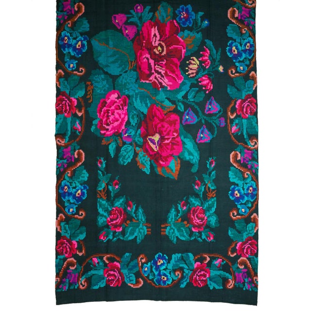 1960s Vintage Romanian Floral Wool Flatweave Scoarță Rug with Rose Bouquet Pattern, 1960s For Sale - Image 5 of 14