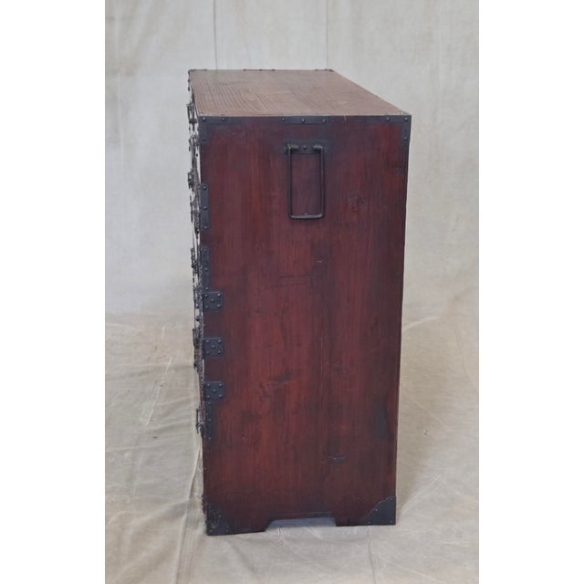 Antique Early 1900s Meiji Period Japanese Pine/Elm Tansu Chest With Iron Hardware For Sale - Image 13 of 16