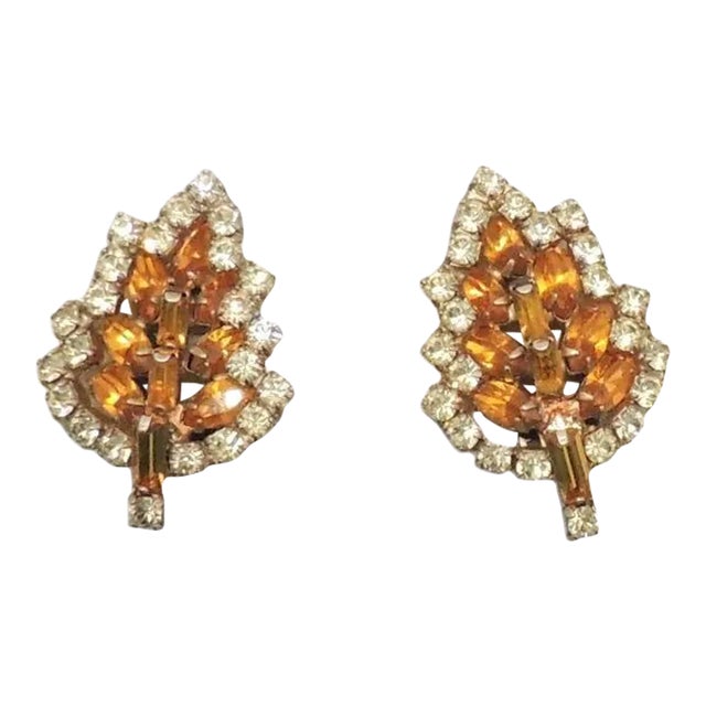 Vintage 1950s Signed Kramer Faux-Citrine Leaf Clip Earrings - 2 Pieces For Sale