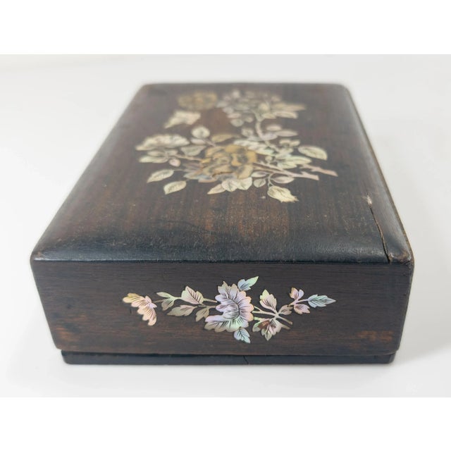 Early 20th Century Mother of Pearl Abalone Inlaid Chinese or Vietnamese Box For Sale - Image 9 of 12