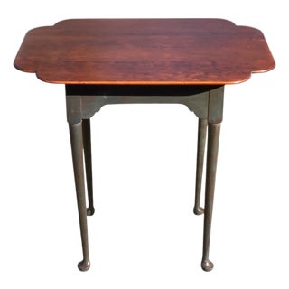 Vintage Queen Anne Style Eldred Wheeler Cherry Side Table With Scalloped Top For Sale