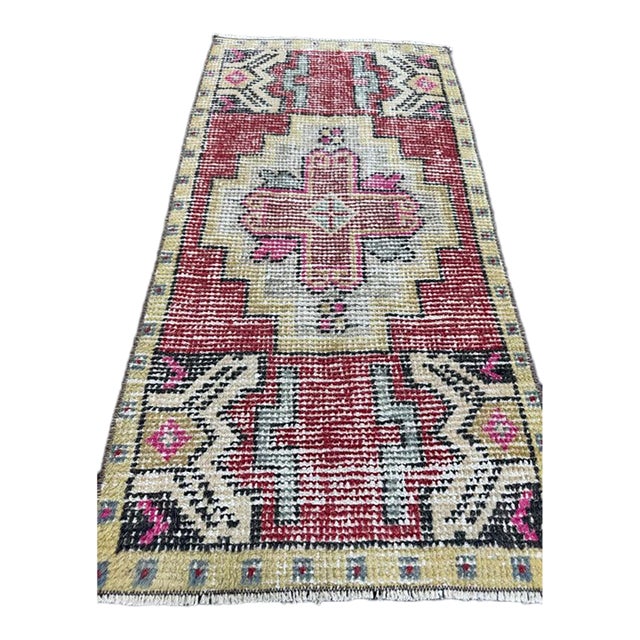 Turkish Yastik Rug 1'6" x 3'1" For Sale