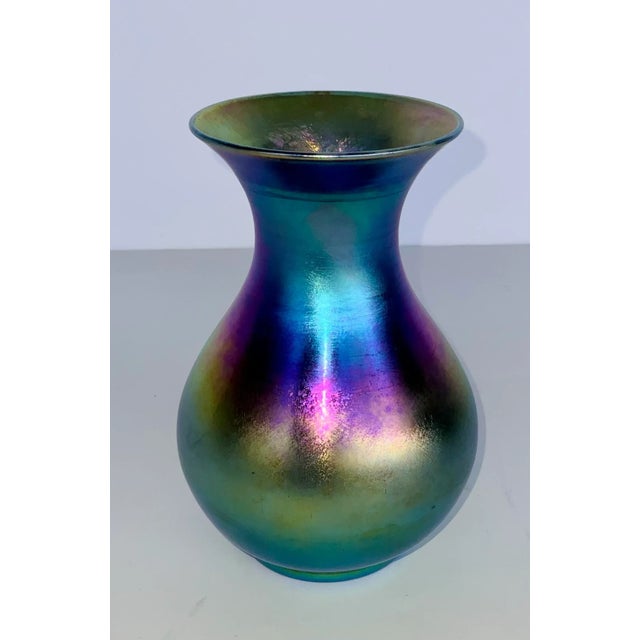 Durand Durand Iridescent Art Glass Vase Pattern 1700-6 For Sale - Image 4 of 4
