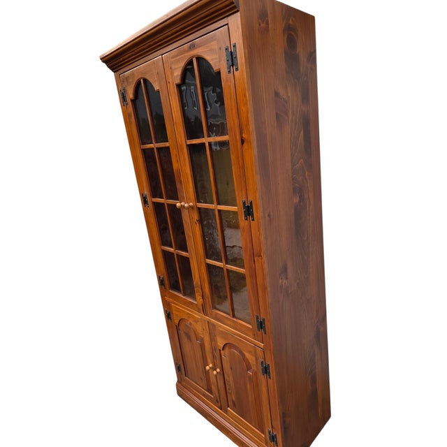 Ethan Allen Ethan Allen Country Craftsman Hutch China Cabinet Shelf Display Knotty Pine For Sale - Image 4 of 12