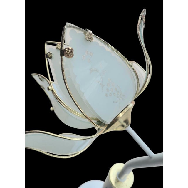 Vintage Extra Tall Glass White Lotus Flower 4 Light Hollywood Regency Floor Lamp For Sale In West Palm - Image 6 of 11