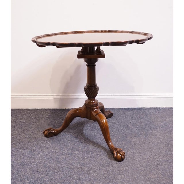 Brown Henredon Furniture Historical Natchez Collection Solid Mahogany Traditional 29" Round Pie Crust Tilt-Top Accent End Table 1-2-28/96 For Sale - Image 8 of 14