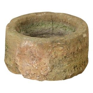 English 19th Century Hand-Chiseled Stone Basin For Sale