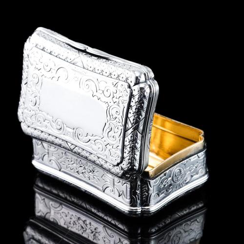 Antique Silver Table Snuff Box by Edward Smith, 1854 For Sale - Image 17 of 18