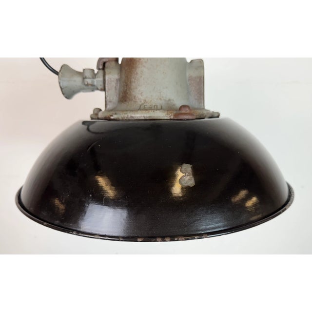 1960s Black Enamel and Cast Iron Industrial Cage Pendant Light from Elektrosvit, 1960s For Sale - Image 5 of 18