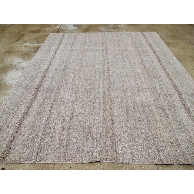 Galerie Shabab Collection Mid-20th Century Turkish Flat-Weave Kilim Rug For Sale - Image 4 of 9