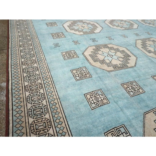 Tribal Galerie Shabab Collection Mid-20th Century Turkish Oushak Large Room Size Carpet For Sale - Image 3 of 8