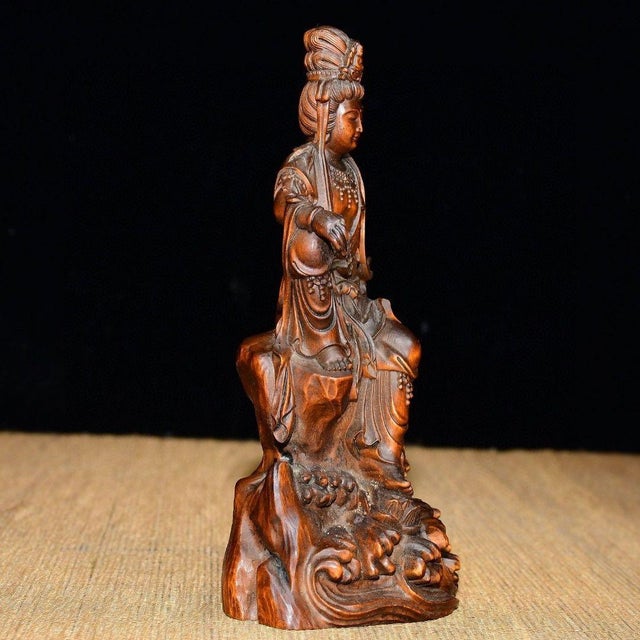 Wood Vintage Chinese Boxwood Carving of Guanyin (Water-Moon Avalokiteshvara) For Sale - Image 7 of 9