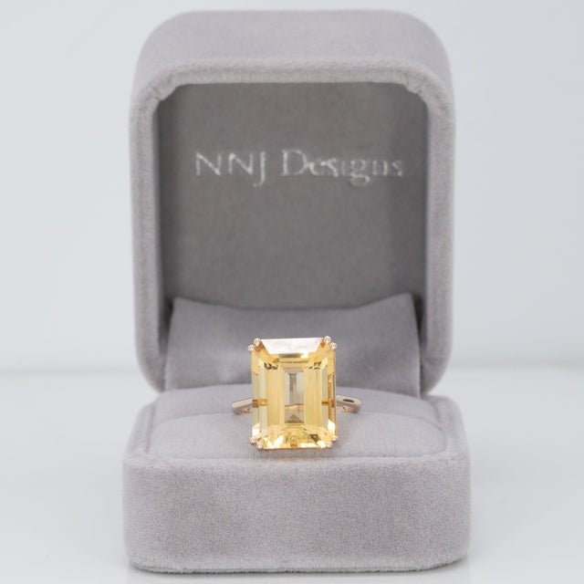 Modern 11.7Ct Citrine Ring – Emerald Cut 16×12 Mm, Solid 14k Gold Statement Ring For Sale - Image 3 of 9