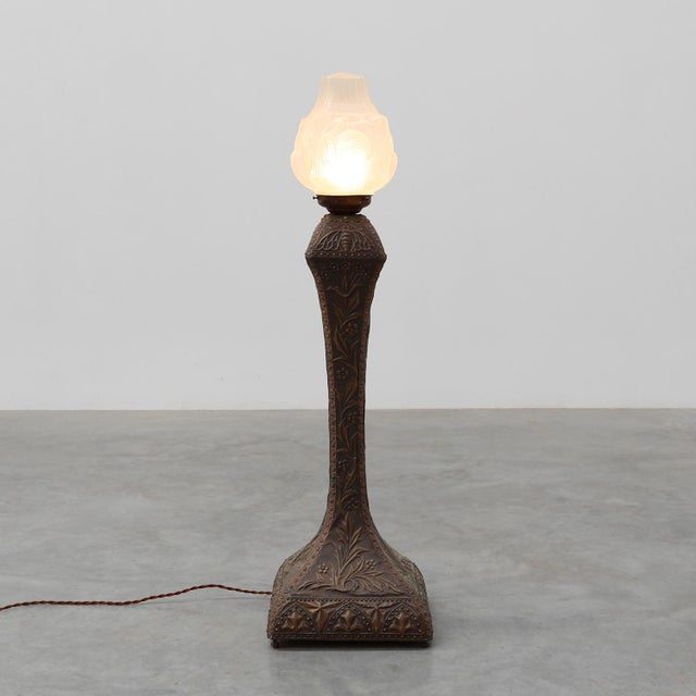 Art Nouveau Floor Lamp in Hammered Copper with Frosted Glass Hood, 1890s For Sale - Image 15 of 15
