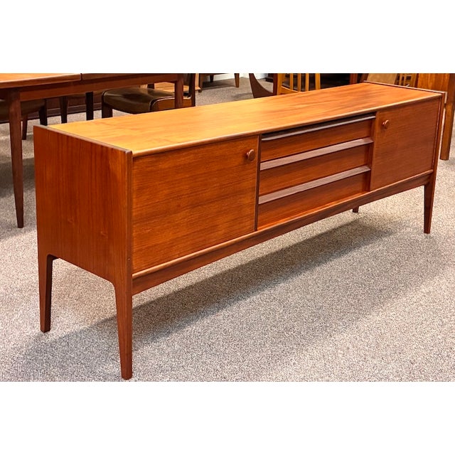 European Mid Century Modern Teak Credenza by Younger, Uk c.1960 For Sale In San Francisco - Image 6 of 7