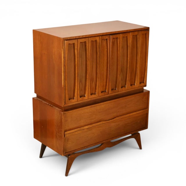 Broyhill Tobago Vintage Mid Century Modern Highboy Dresser C. 1960s For Sale - Image 4 of 14