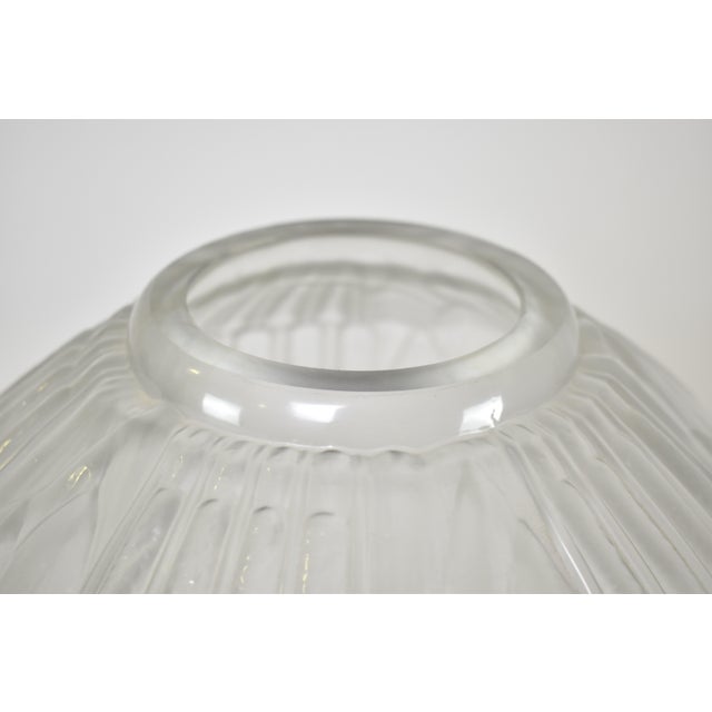 1930s 1930s French Art Deco Frosted Glass Vase by André Hunebelle For Sale - Image 5 of 9