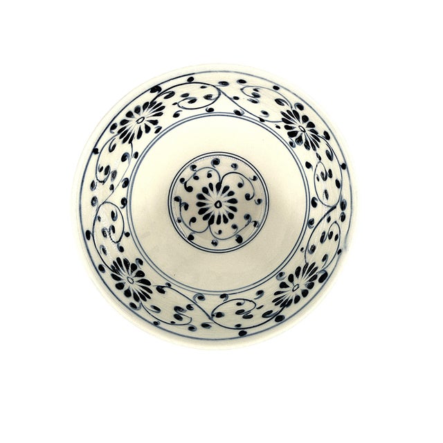 Modern Set of 4 Bat Trang Vietnamese Ceramic Multipurpose Bowls With Hand Painted Floral Motif For Sale - Image 3 of 10