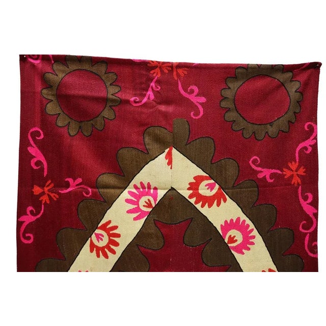Vintage Hand Embroidered Suzani Wall Hanging, Uzbekistan, 1920s For Sale - Image 10 of 13